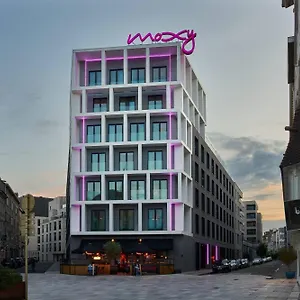 Moxy Center Hotel Bruxelas