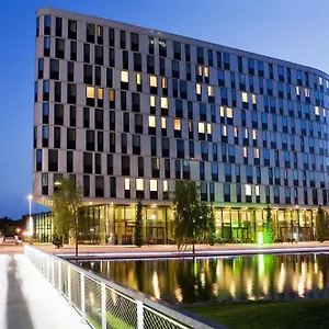 Courtyard By Marriott Prater/messe Szálloda